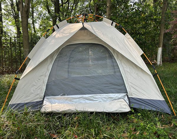 Small double layered tent